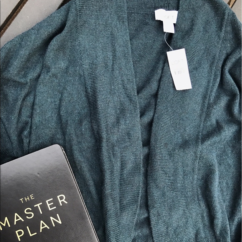 THE LOFT CARDIGAN MADE W/ RABBIT FUR. (L)