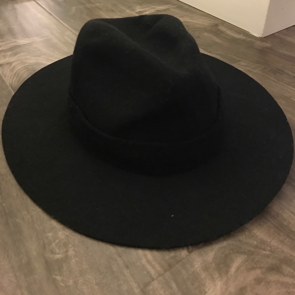 Black wool hat