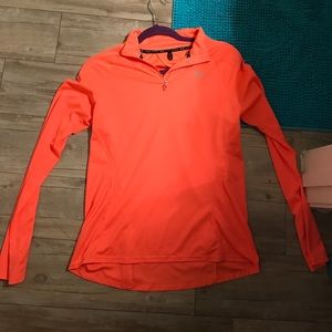 Under Armour semi fitted pull over!