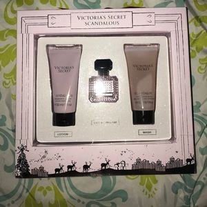 BRAND NEW Victoria's Secret scandalous set