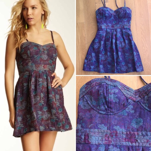 Free People Dresses & Skirts - Free People 🍒 Tapestry dress sz 2 in purple NWOT