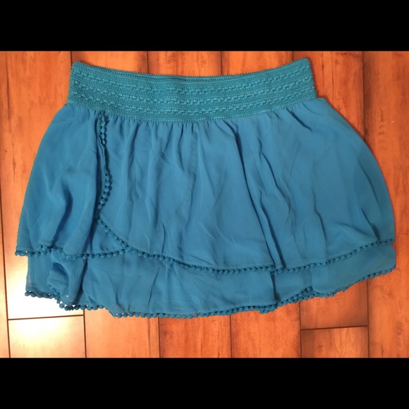 Teal mini skirt - Picture 1 of 4
