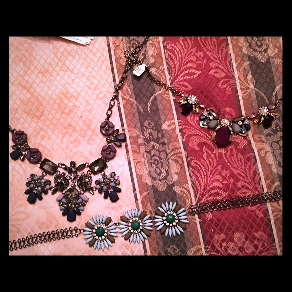 GORGEOUS STATEMENT NECKLACES❤️❤️❤️