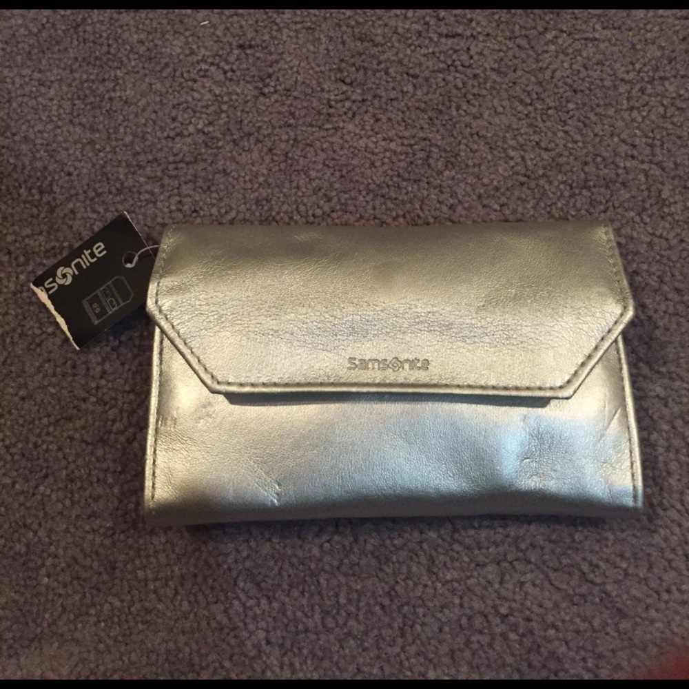 Samsonite small  jewelry carrier