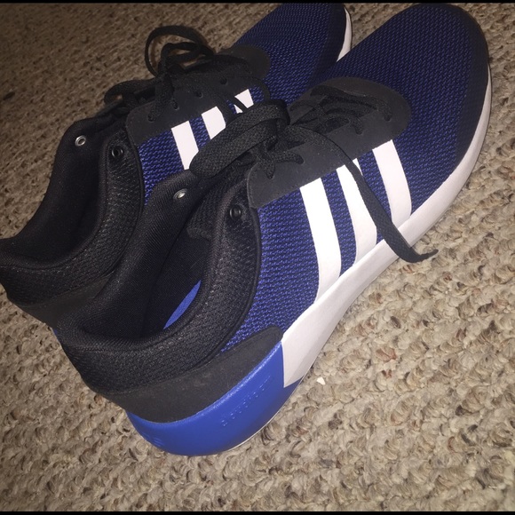 Adidas cloud foam racing shoes - Picture 3 of 3