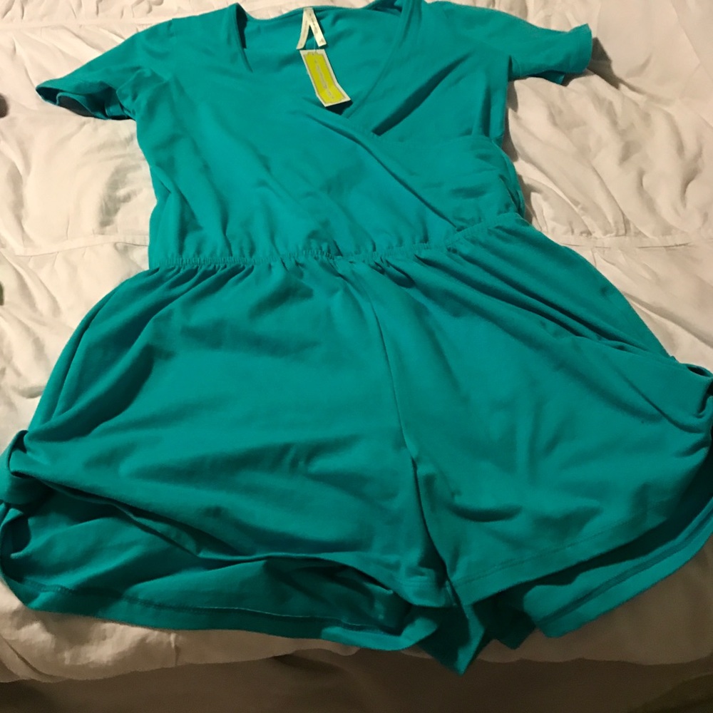 Short Romper - Picture 3 of 3