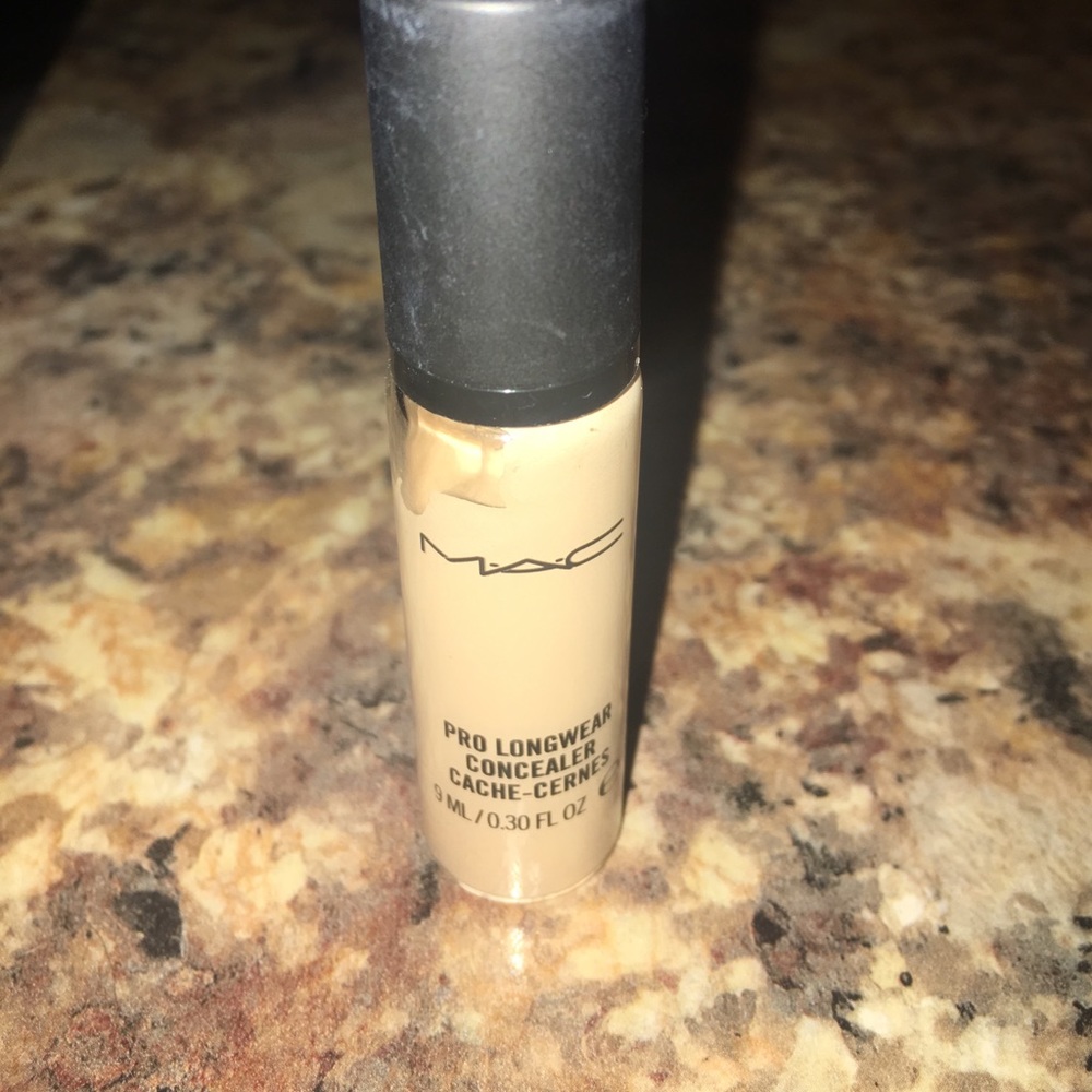 MAC Pro Longwear Concealer