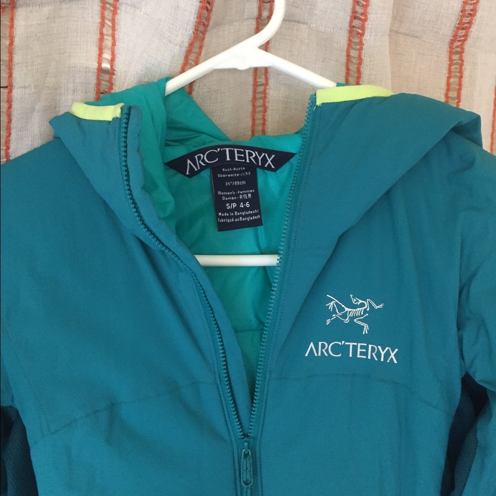 Arc'teryx Women's Atom LT Hoody small - turquoise