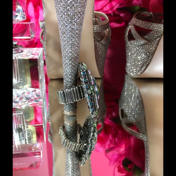 SOLD. R060 Ring $10 - Picture 2 of 2