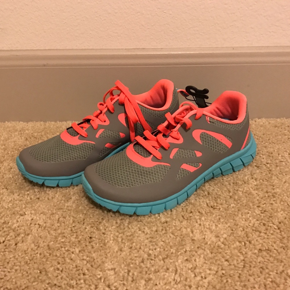 Danskin Running Shoes
