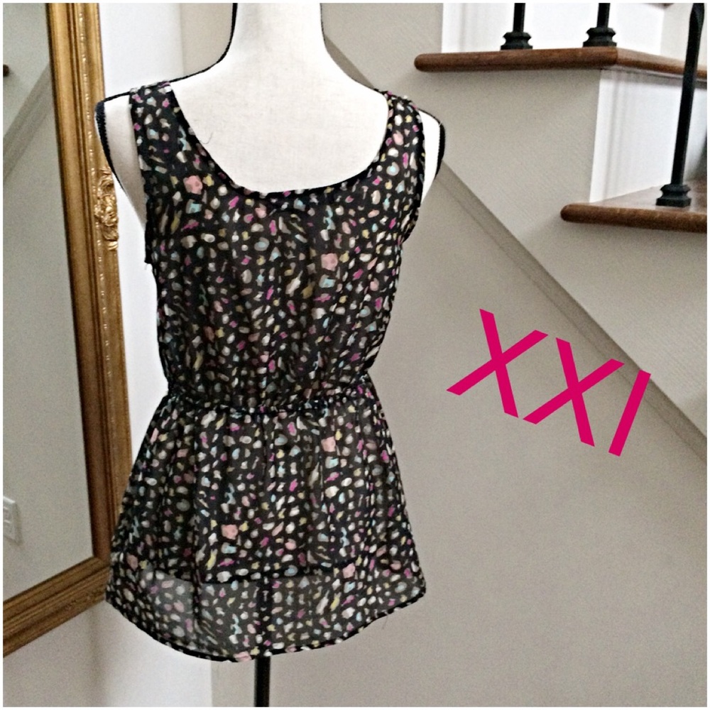 ⚜️  XXI  CHARMING 🌹SLEEVELESS TUNIC TOP