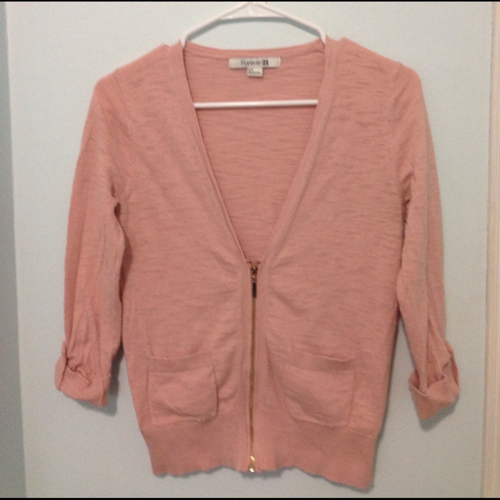 V-shaped cardigan with gold zipper