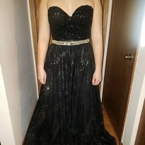 Limited Edition Sherri Hill Size 8