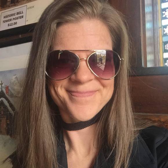 Meet your Posher, Jocelyn - Picture 1 of 1