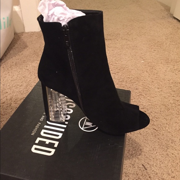 Black Suede booties - Picture 3 of 3