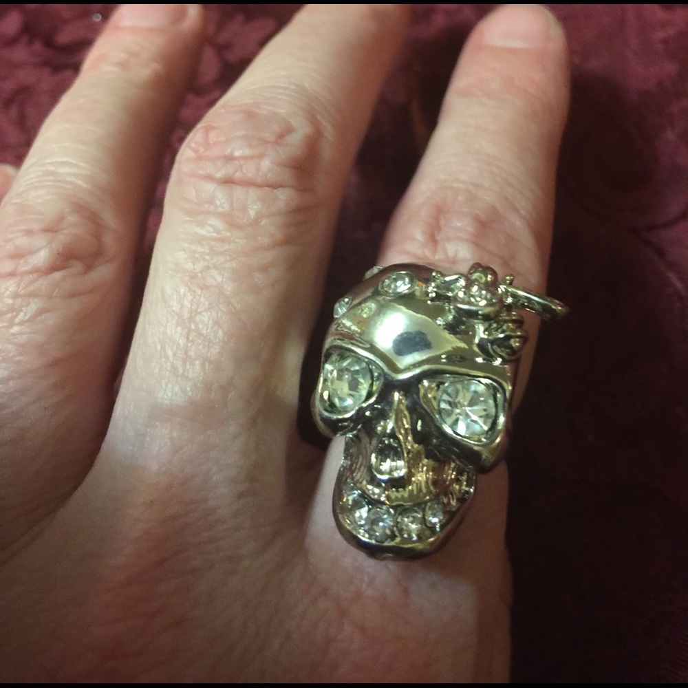Silver Skull Rhinestone Ring