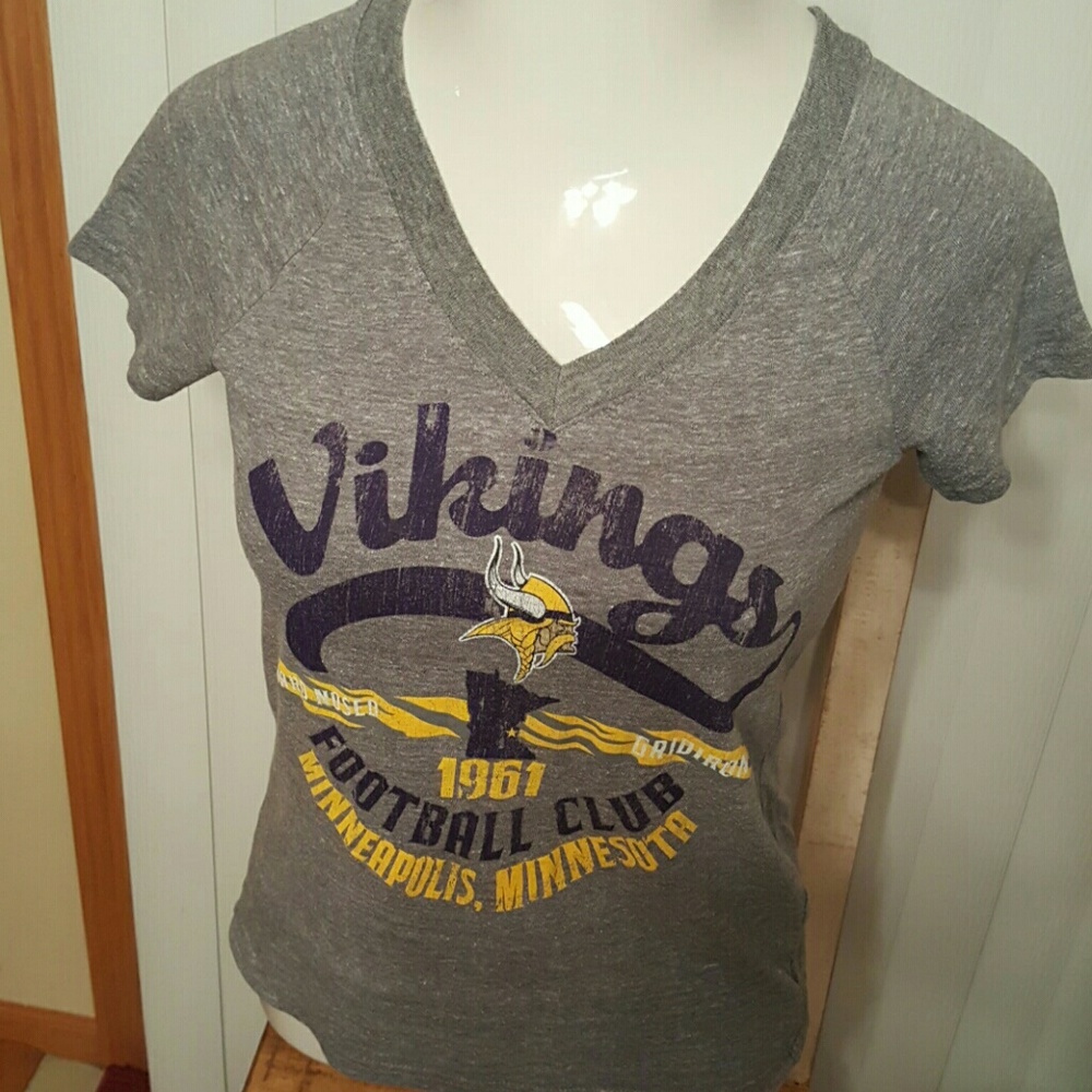 Reebok minnesota vikings t size medium