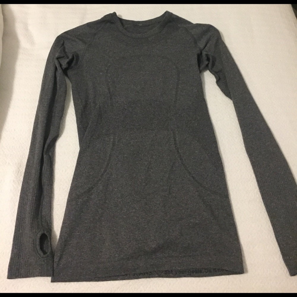 Grey lululemon run swiftly long sleeve