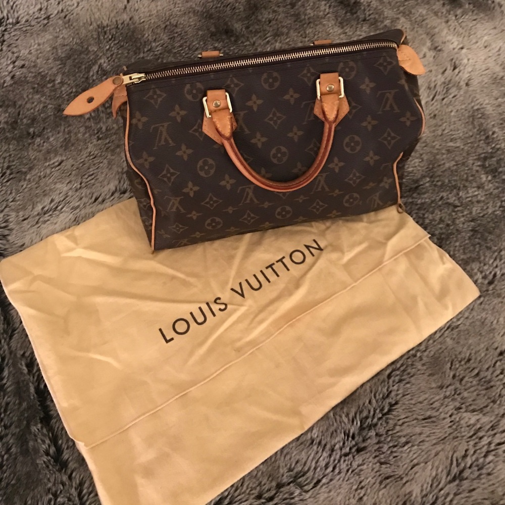 Louis Vuitton Speedy 30