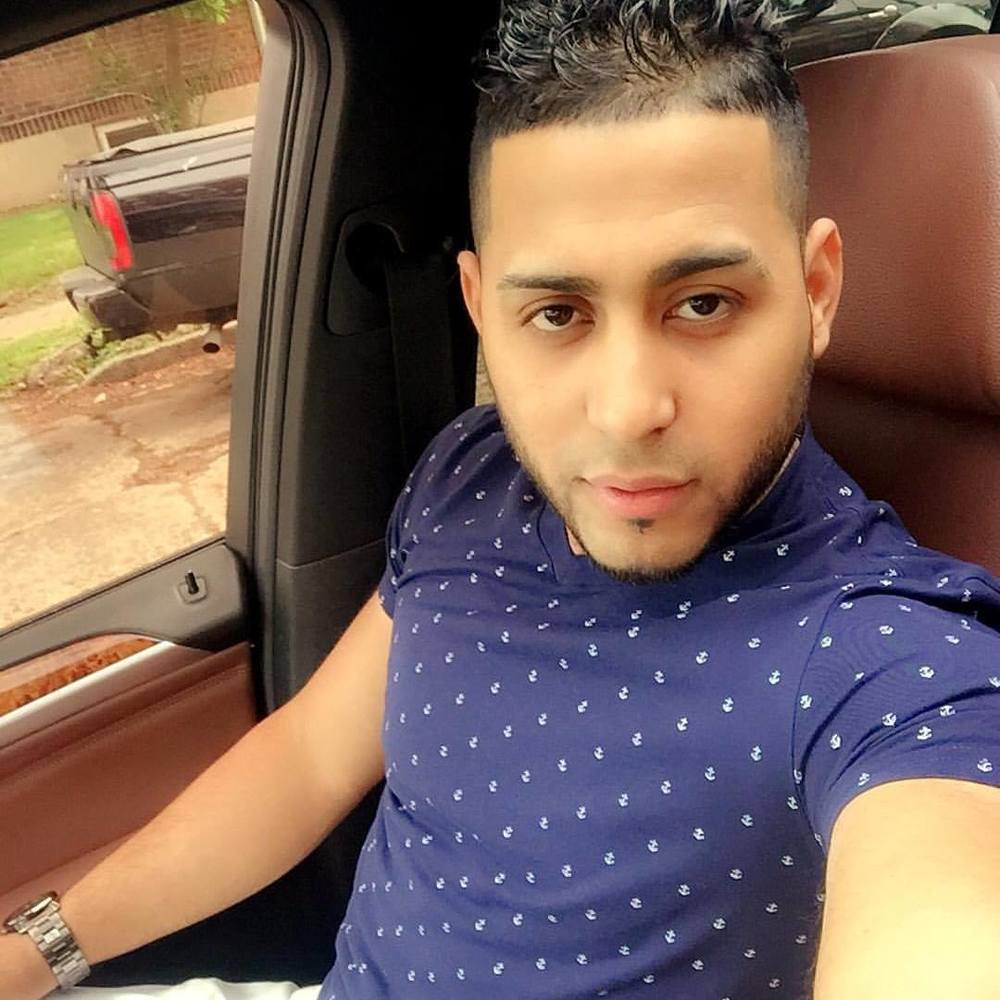 Meet your Posher, Moises