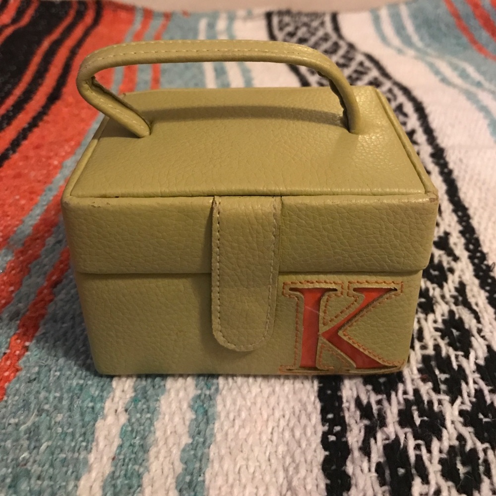 Closet Closingk Jewelry Travel Case