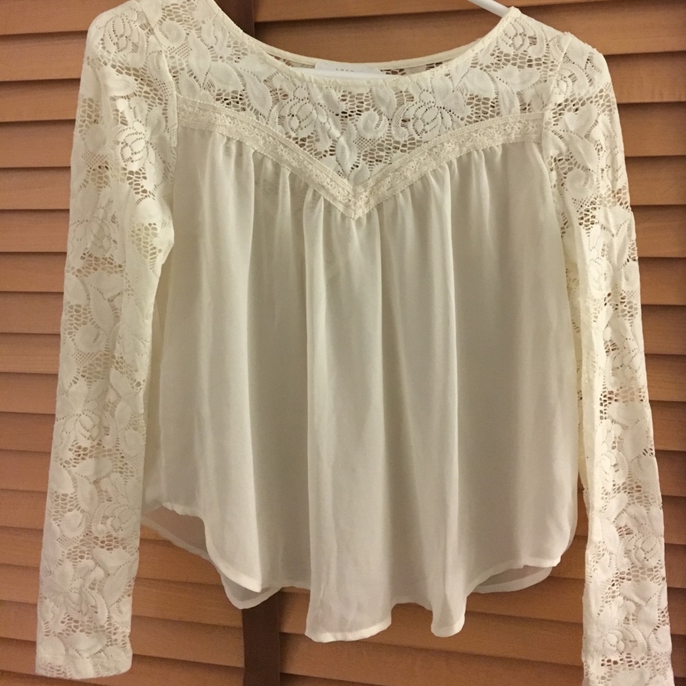 White, lace, long sleeve shirt