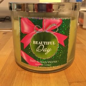 Bath and Body Works Beautiful Day candle