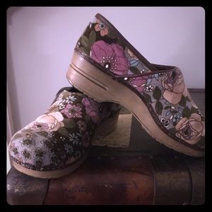 Sanita Floral Clogs
