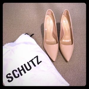 Schutz nude Farrah heels size 9B