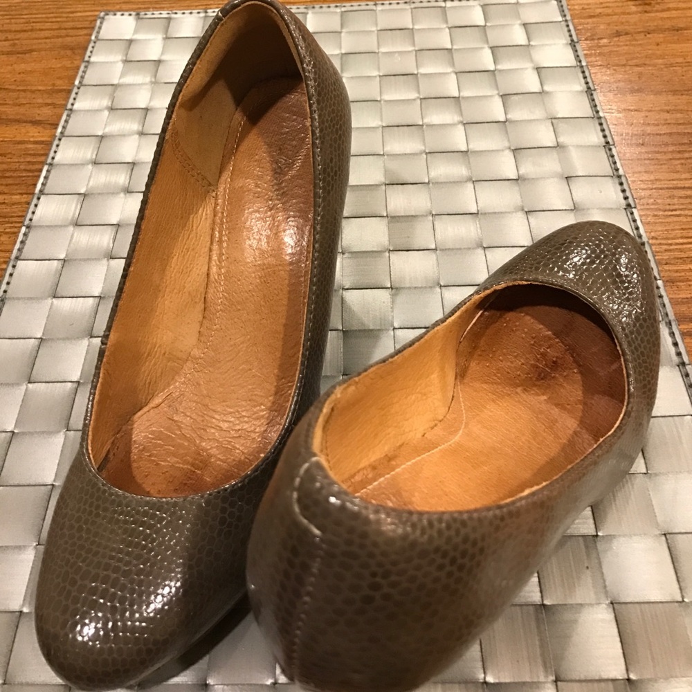 Clark's shoes