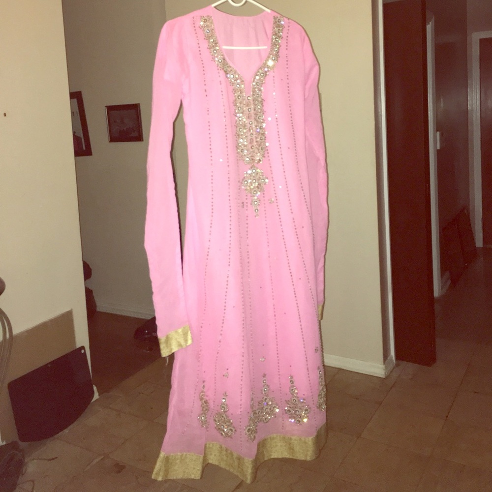 Pakistani dress salwaar kameez
