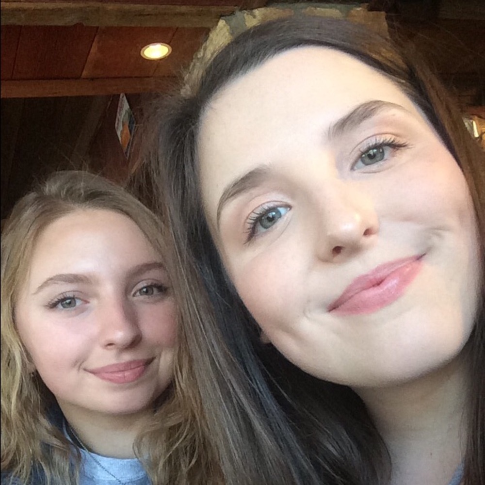 Meet your Posher, Skylar