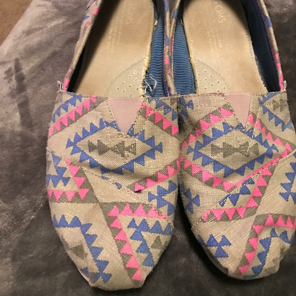 Aztec print TOMS