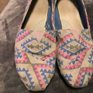 Aztec print TOMS