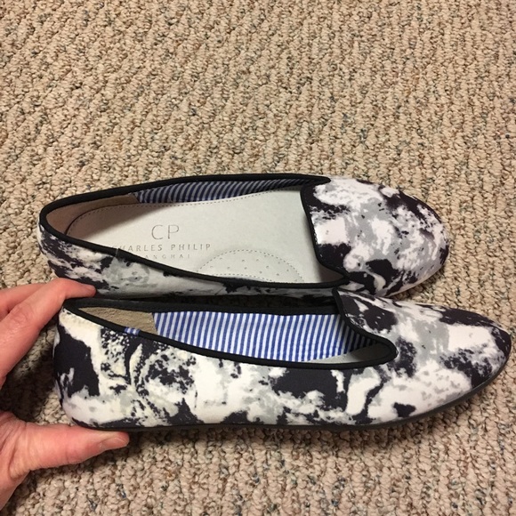 Like New Charles Philip Flats - Picture 2 of 5