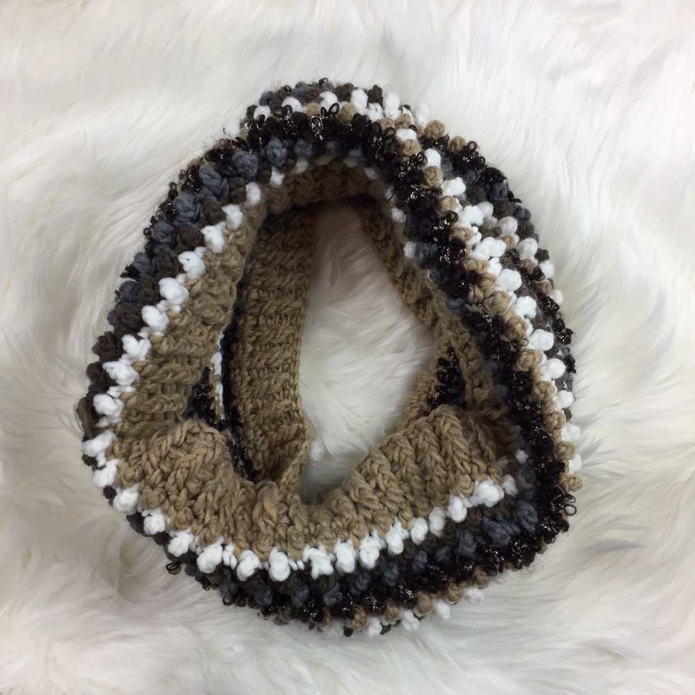 NWOT Women's Infinity Scarf Brown White Taupe Tan