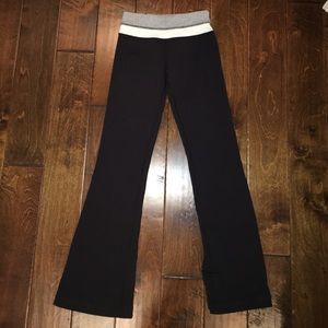 Lululemon yoga pants