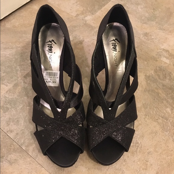 Fioni Night- black/shimmer strappy heels | 6.5 W - Picture 3 of 5