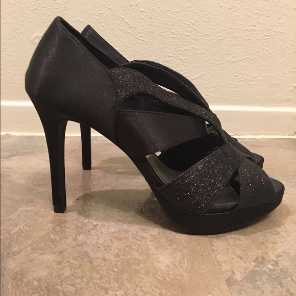 Fioni Night- black/shimmer strappy heels | 6.5 W - Picture 4 of 5