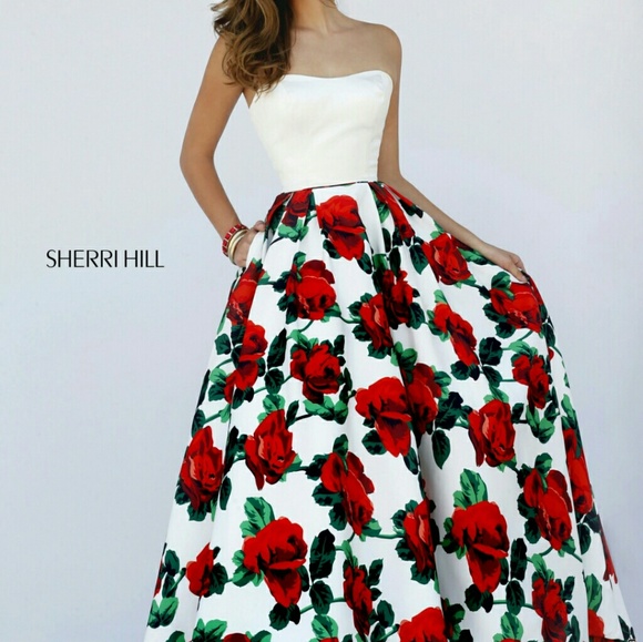 Sherri hill gown - Picture 2 of 2