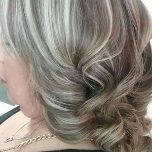 Meet your Posher, Debra