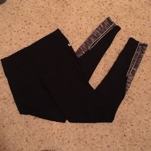 Athletic yoga pants from fabletics