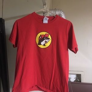 Red Buc ee's shirt, only worn twice !