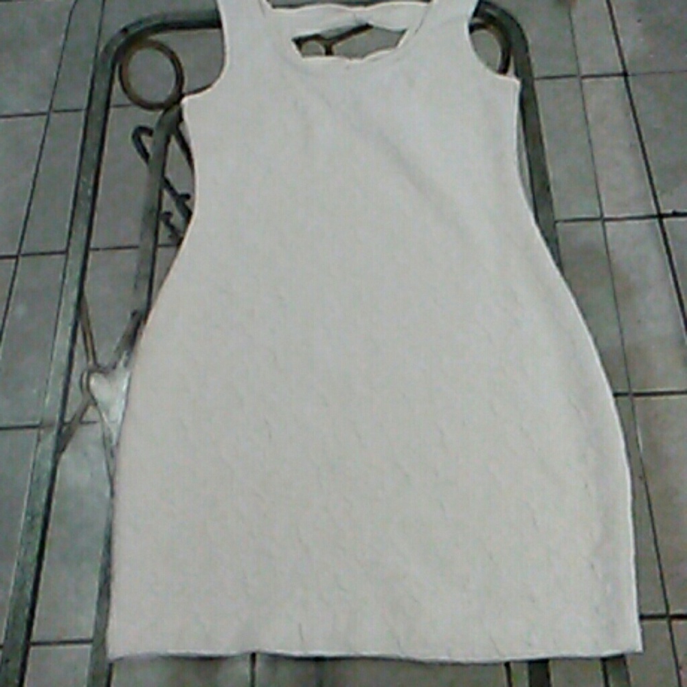 Super cute Sexy  White BODYCON to wear w/a silver