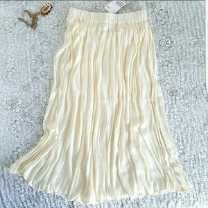NWT H&M Pleated Chiffon Midi Skirt 6
