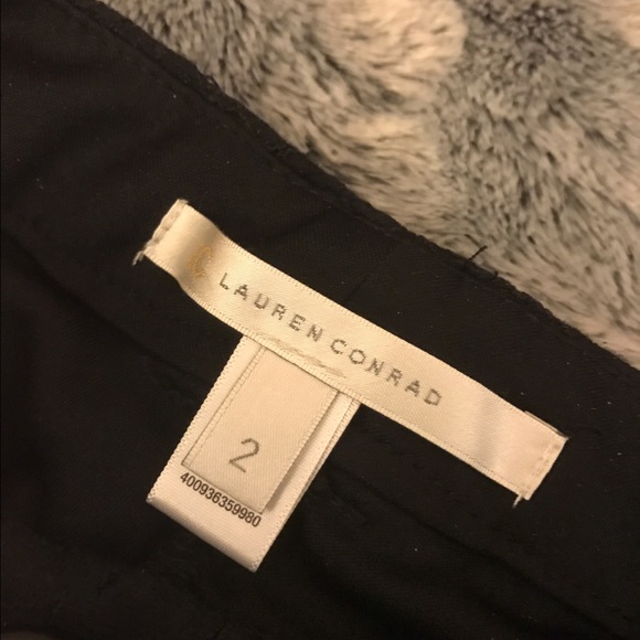 Lauren Conrad detailed black shorts size 2 - Picture 3 of 5