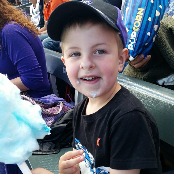 Meet your Posher, April - Picture 3 of 3