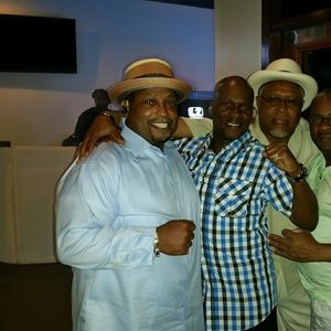 Meet your Posher, Warren