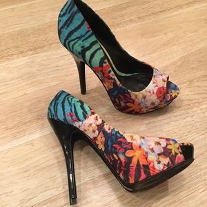 Aldo floral peep toe pumps