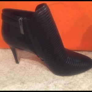 BCBG Eneration heeled ankle boots